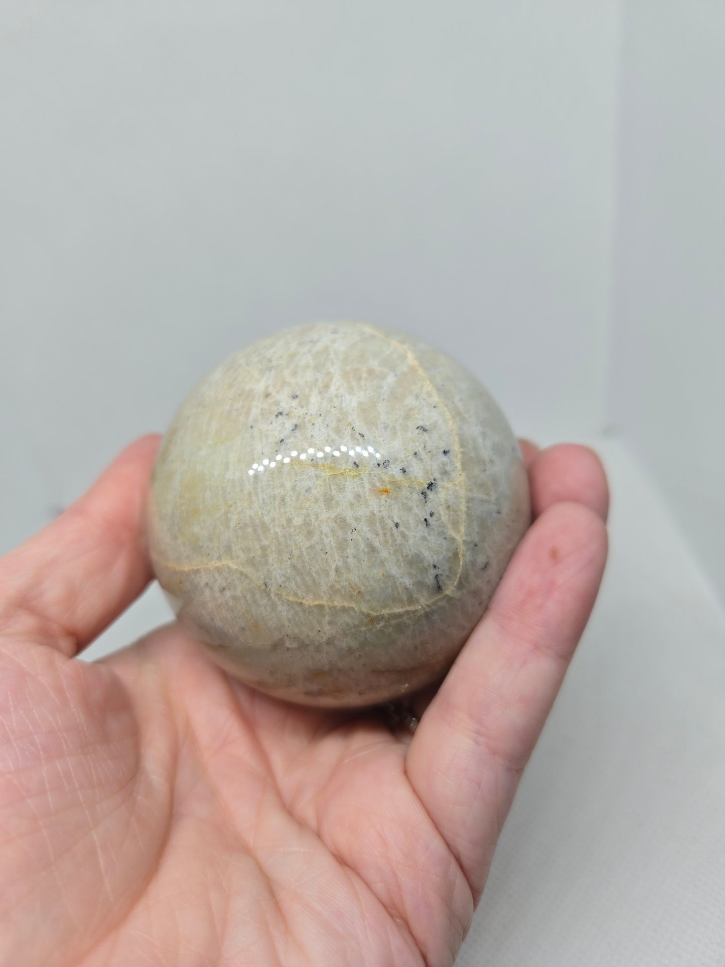 Serpentine Sphere with Dendrites